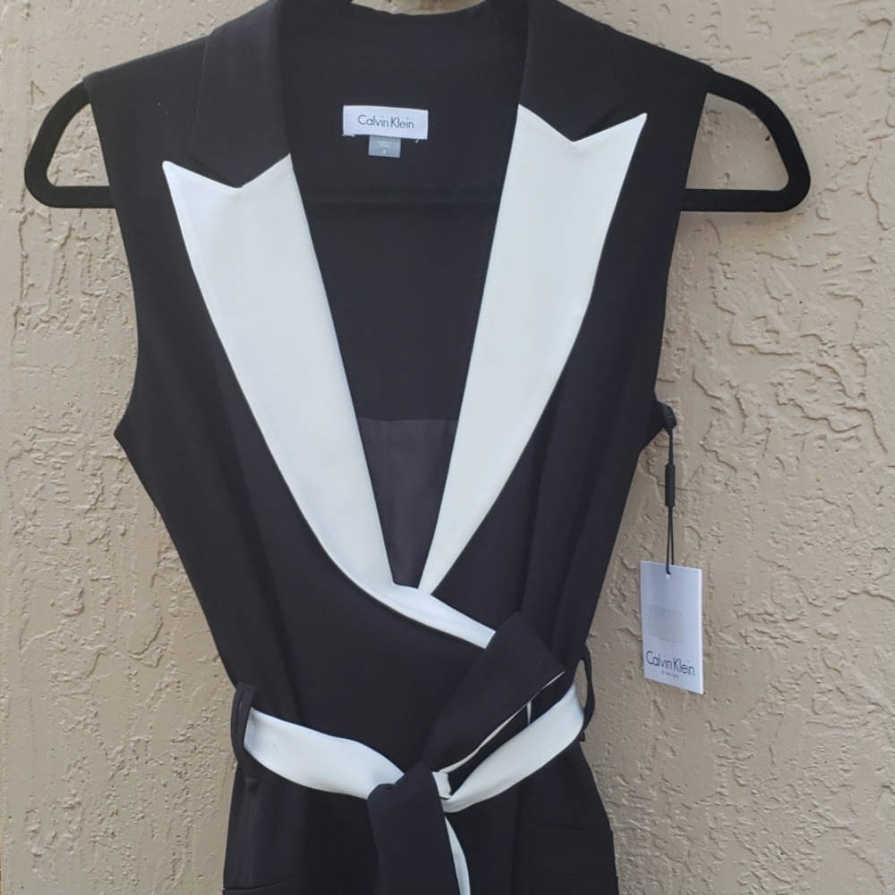 NWT Calvin Klein belted tuxedo dress!